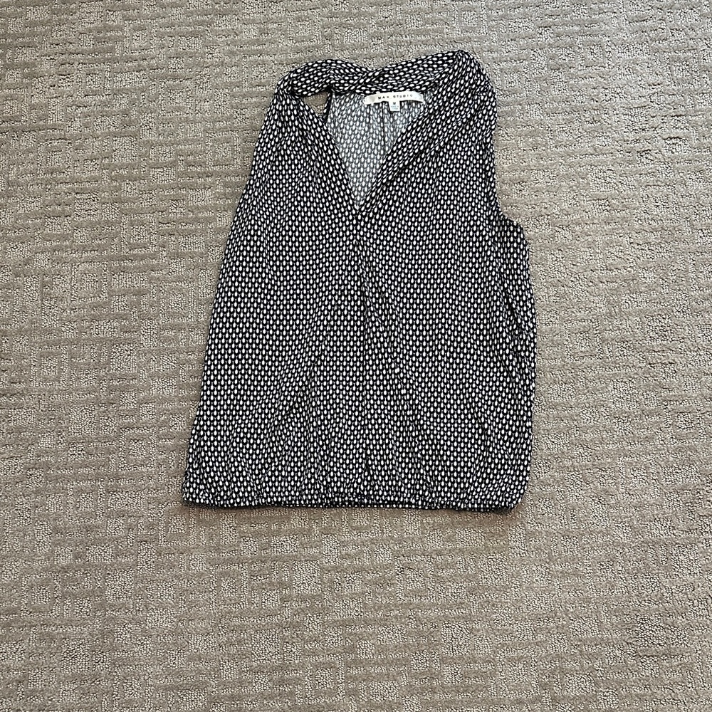 Max Studio Black and White Patterned Blouse